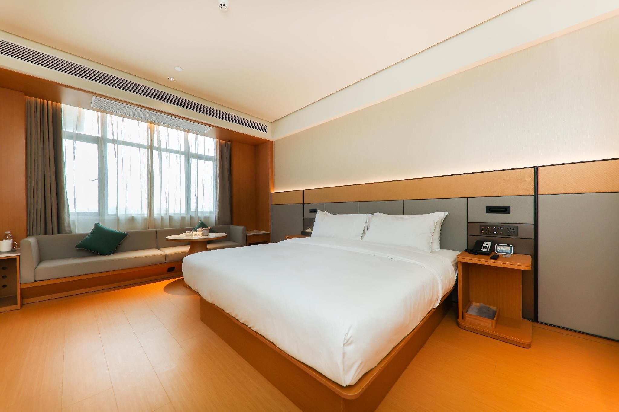 Huazhu - Superior BedRoom