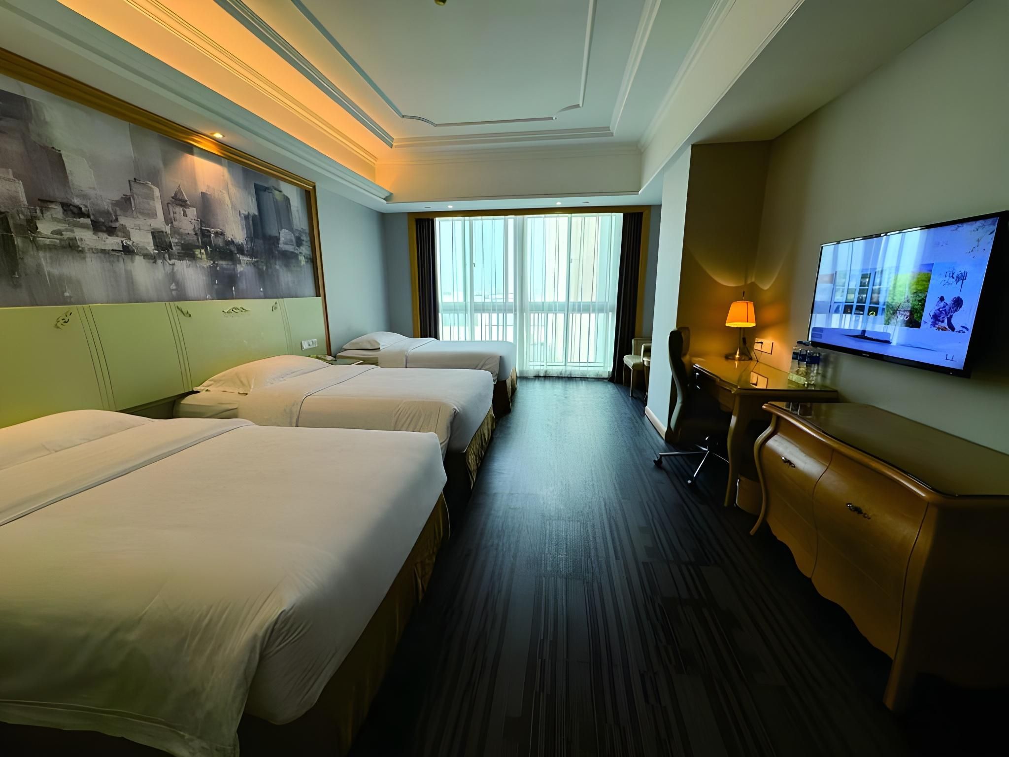 Deluxe Triple Room