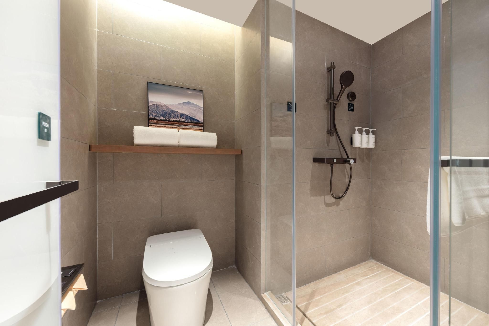 Premium Garden View Queen Room