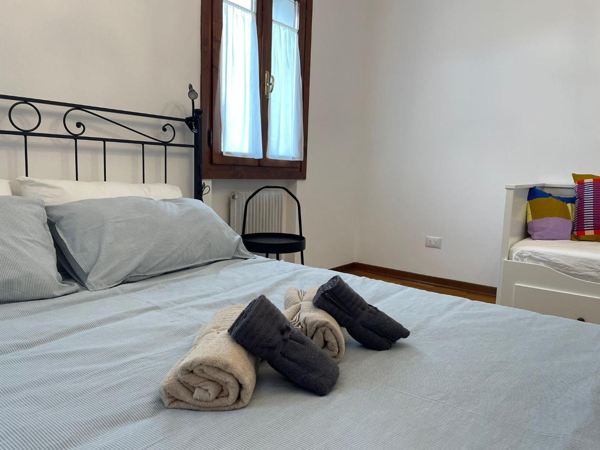 Double Room with Shared Bathroom