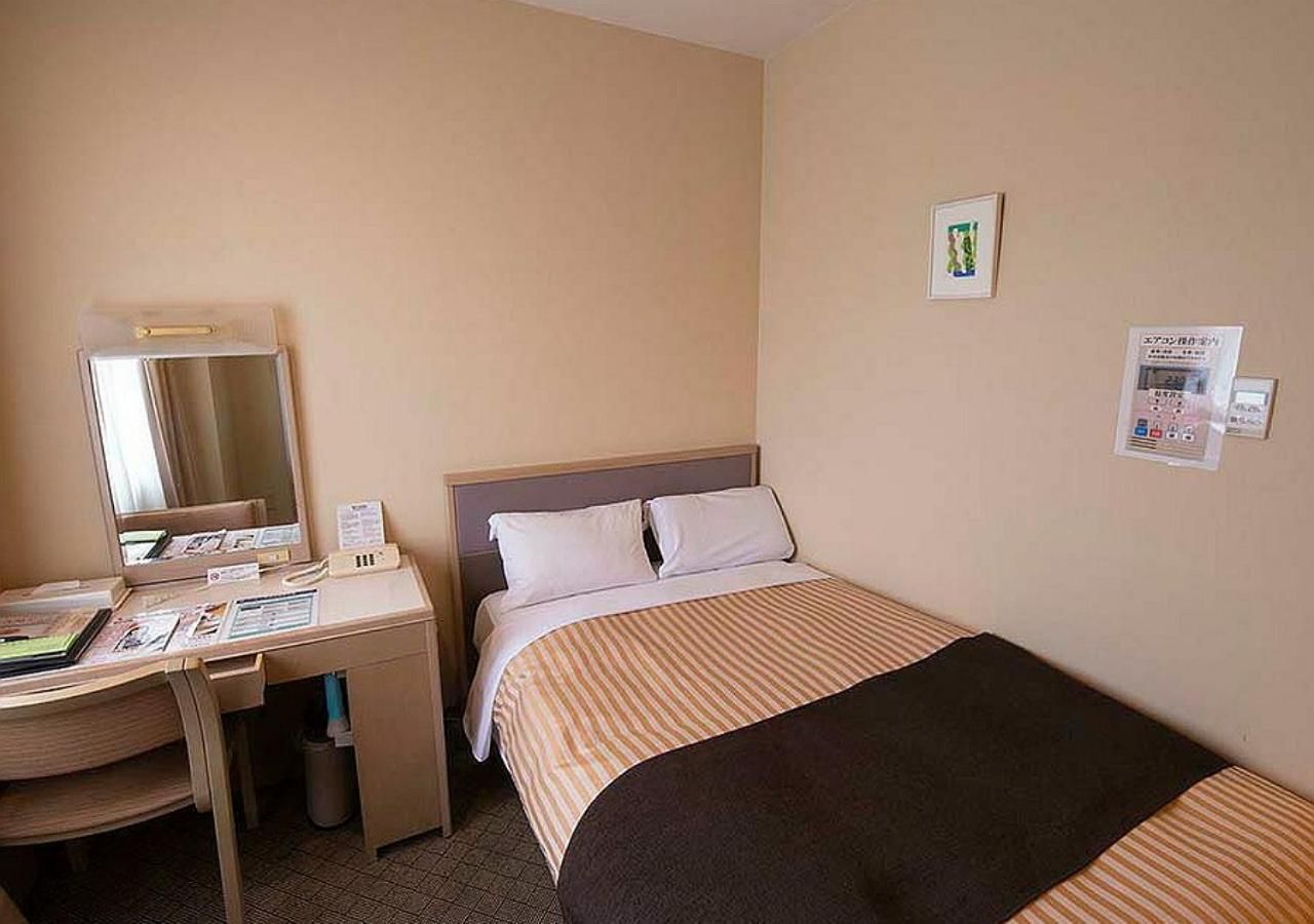 Semi-Double Room - Smoking