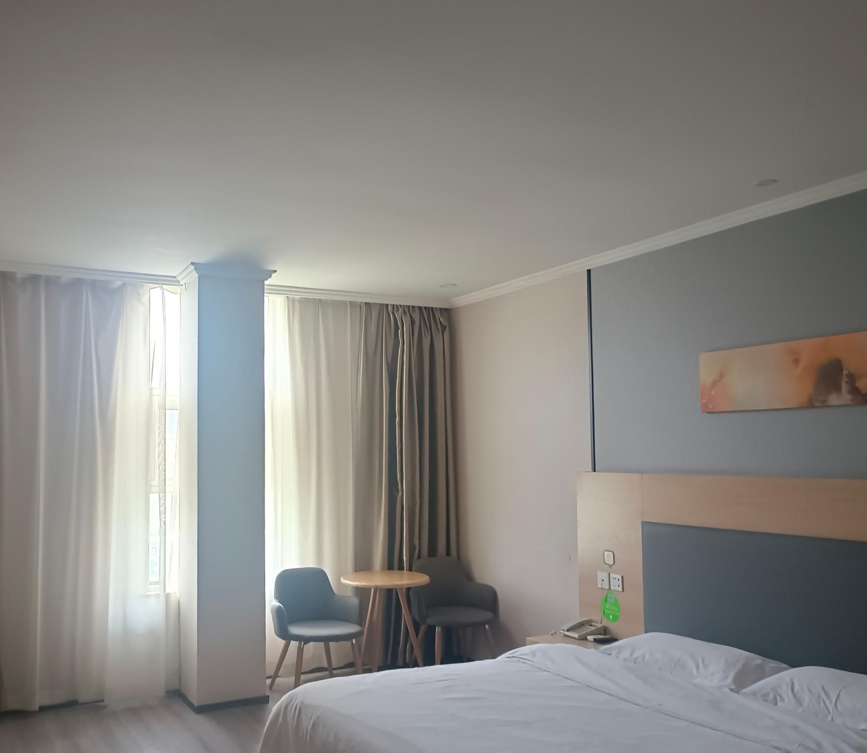 Queen Room A