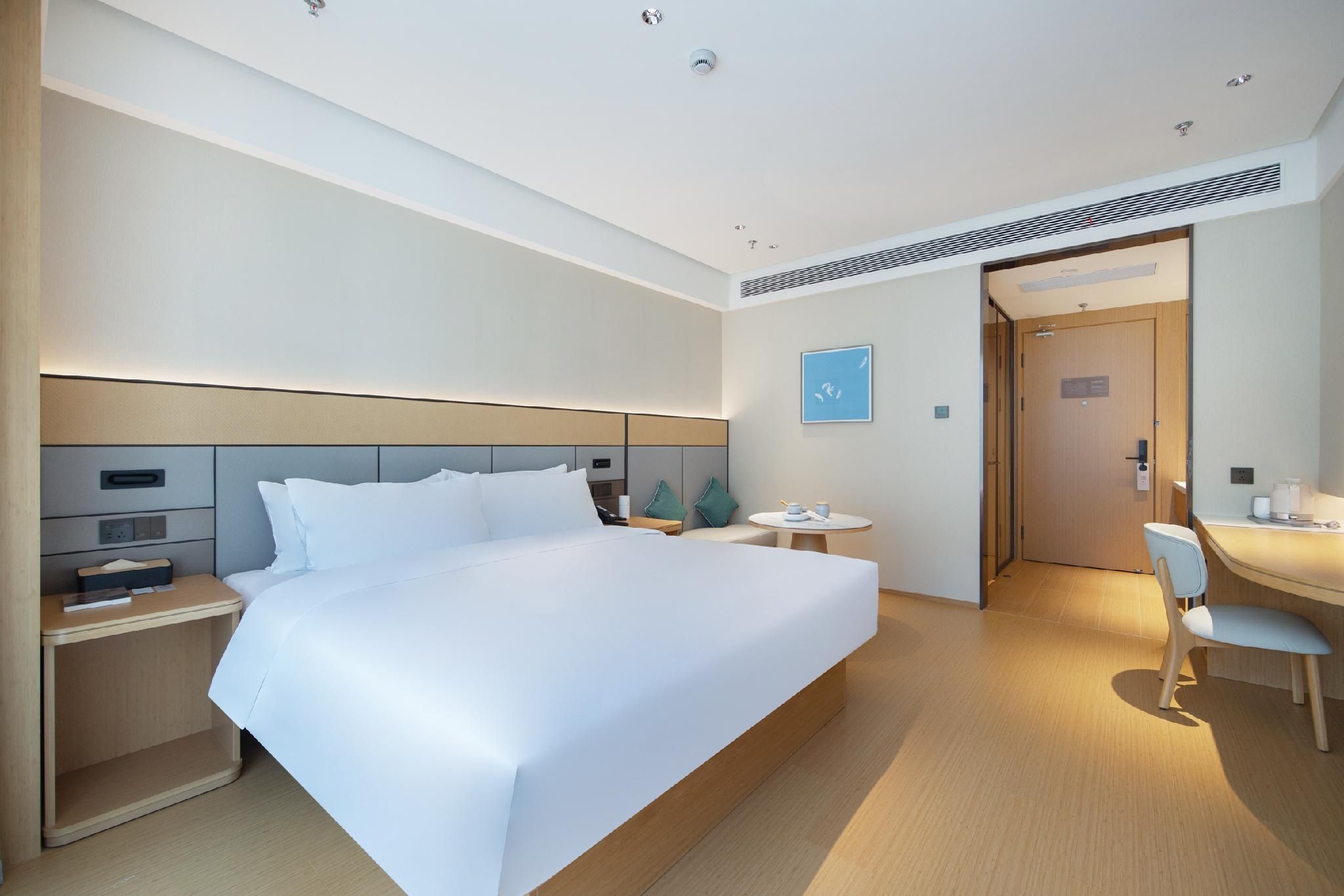 Huazhu - Deluxe Bed Room