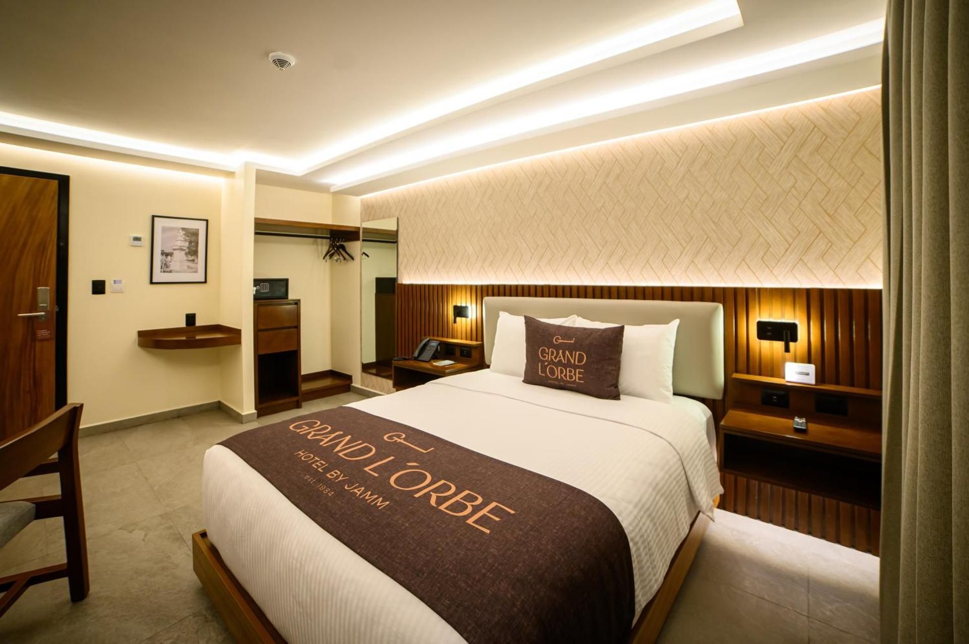 Deluxe Double Room with Balcony