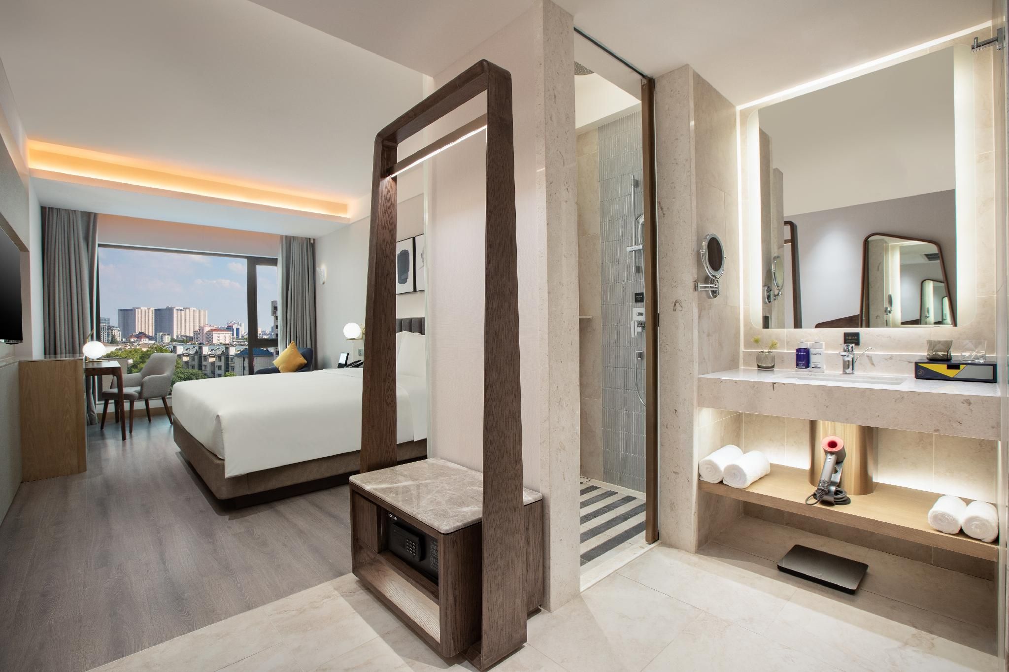 1 King Premium City View
