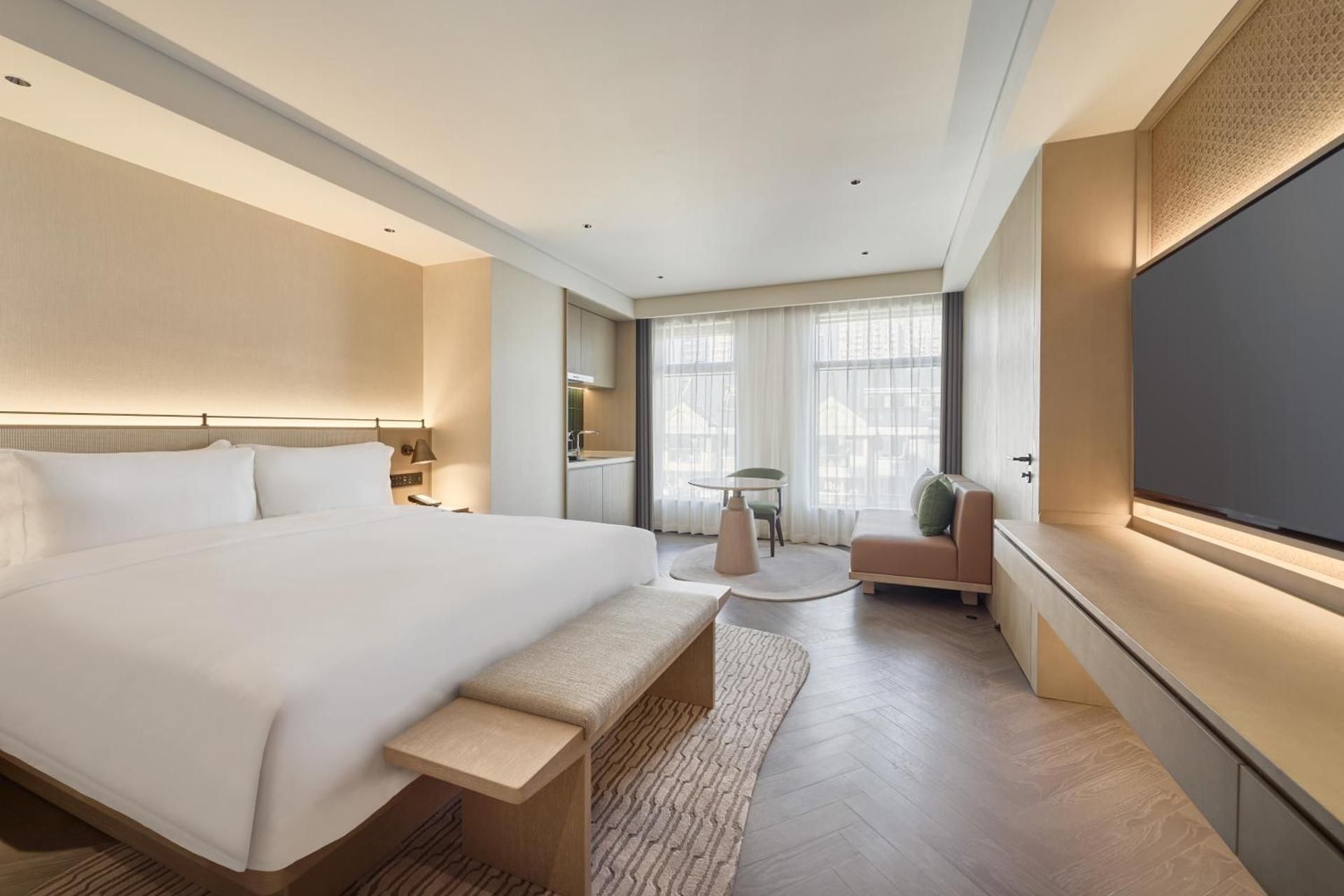 Superior King Room