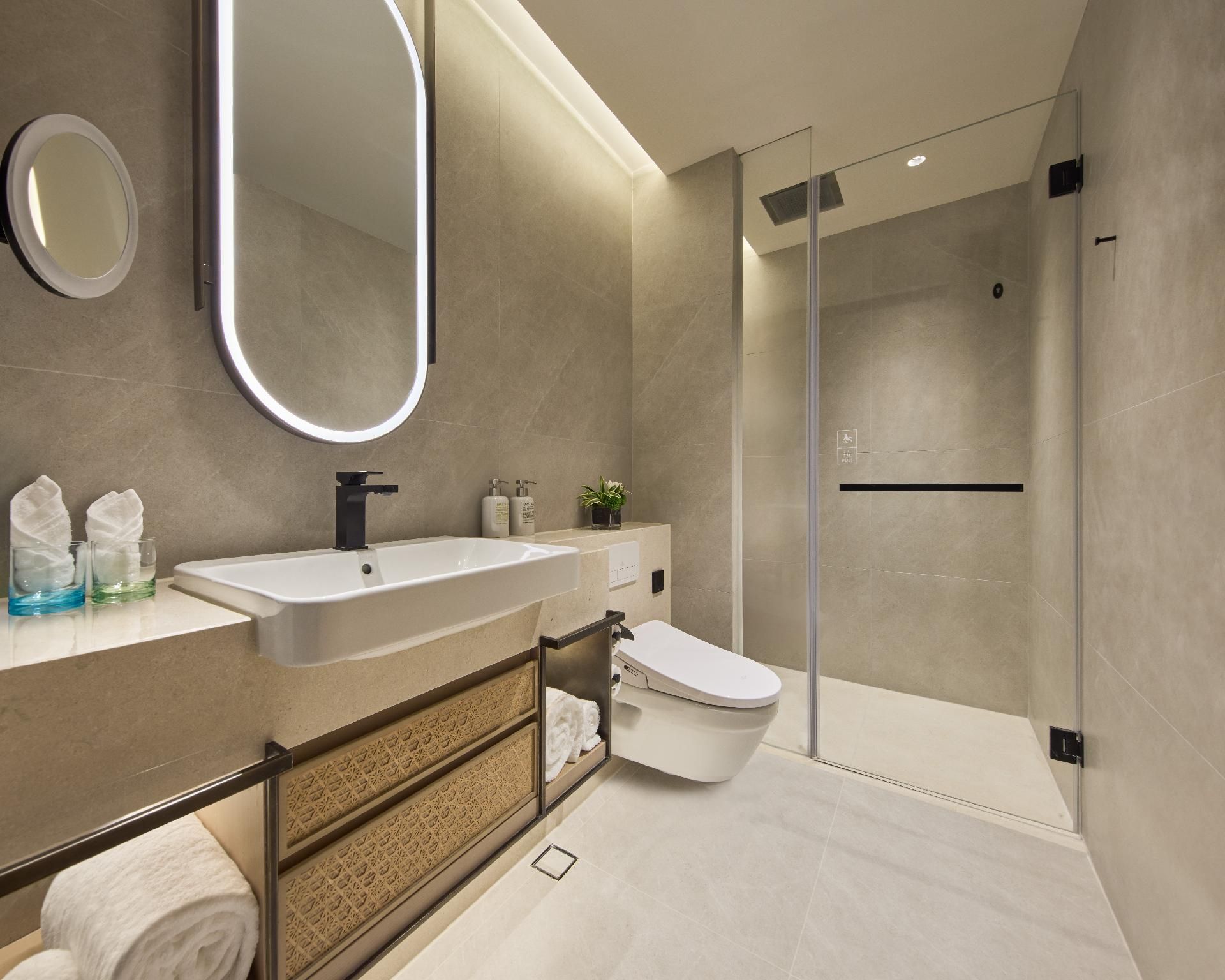 Superior Room, 1 King Size Bed, City View