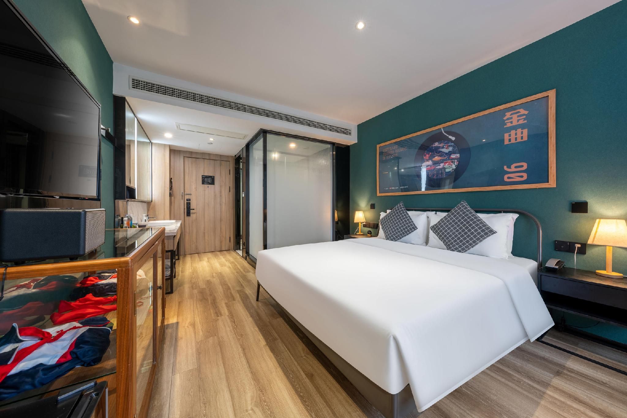 Atour Theme Room with 1 Bed - Back to 90s