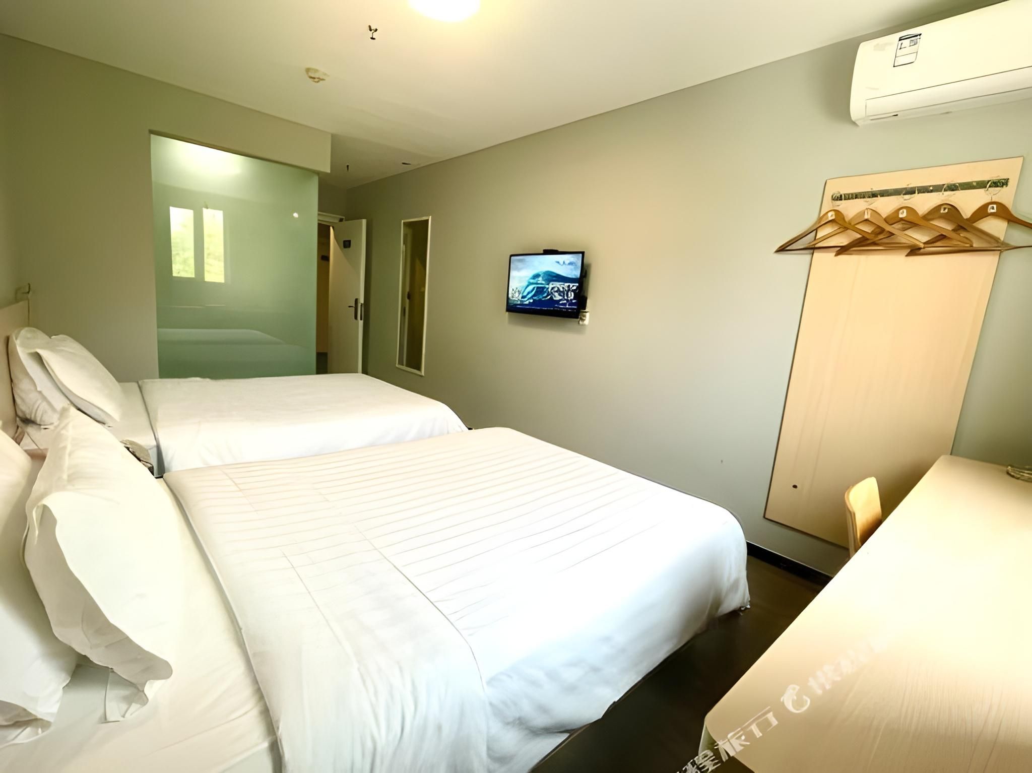 Business Twin Room