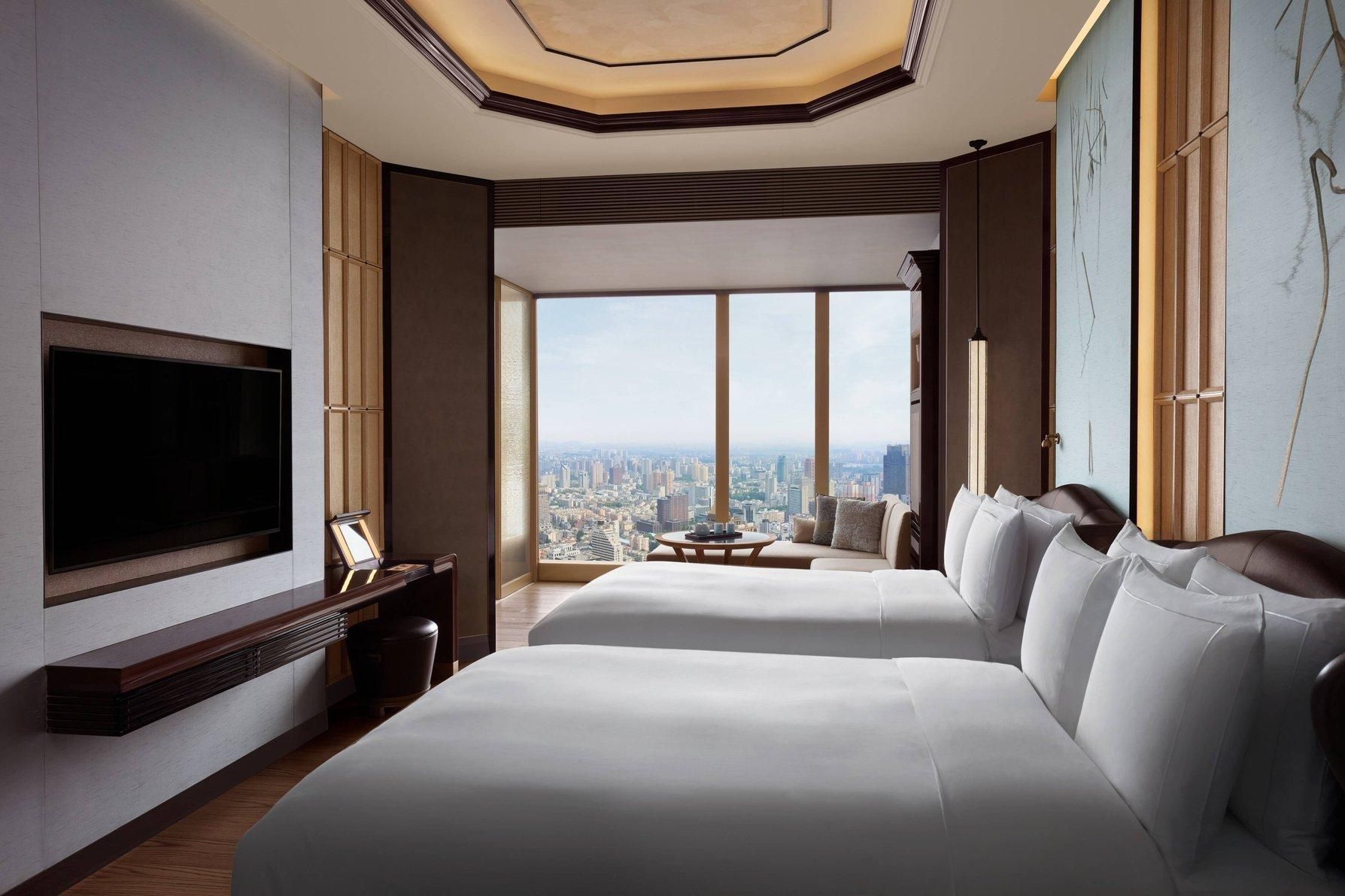 Club lounge access, Guest room, 2 Twin, Skyline view