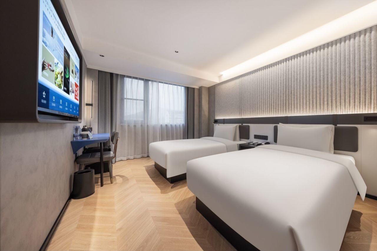 Standard Twin Bed Room