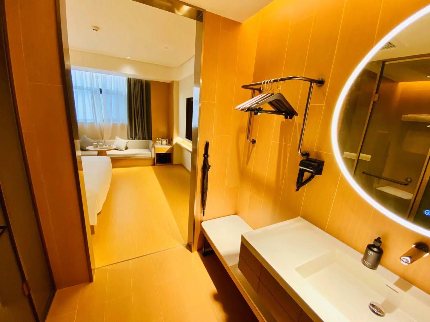 Huazhu - Superior BedRoom