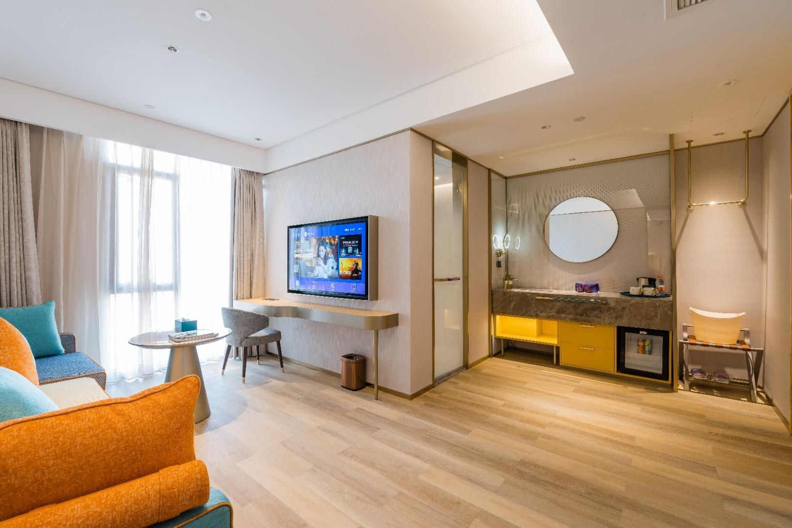 Huazhu - Two Bed Room Suite