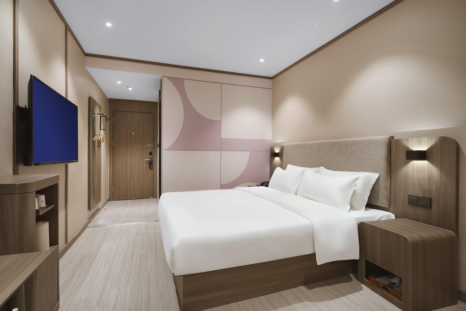 Huazhu - Room With Bed