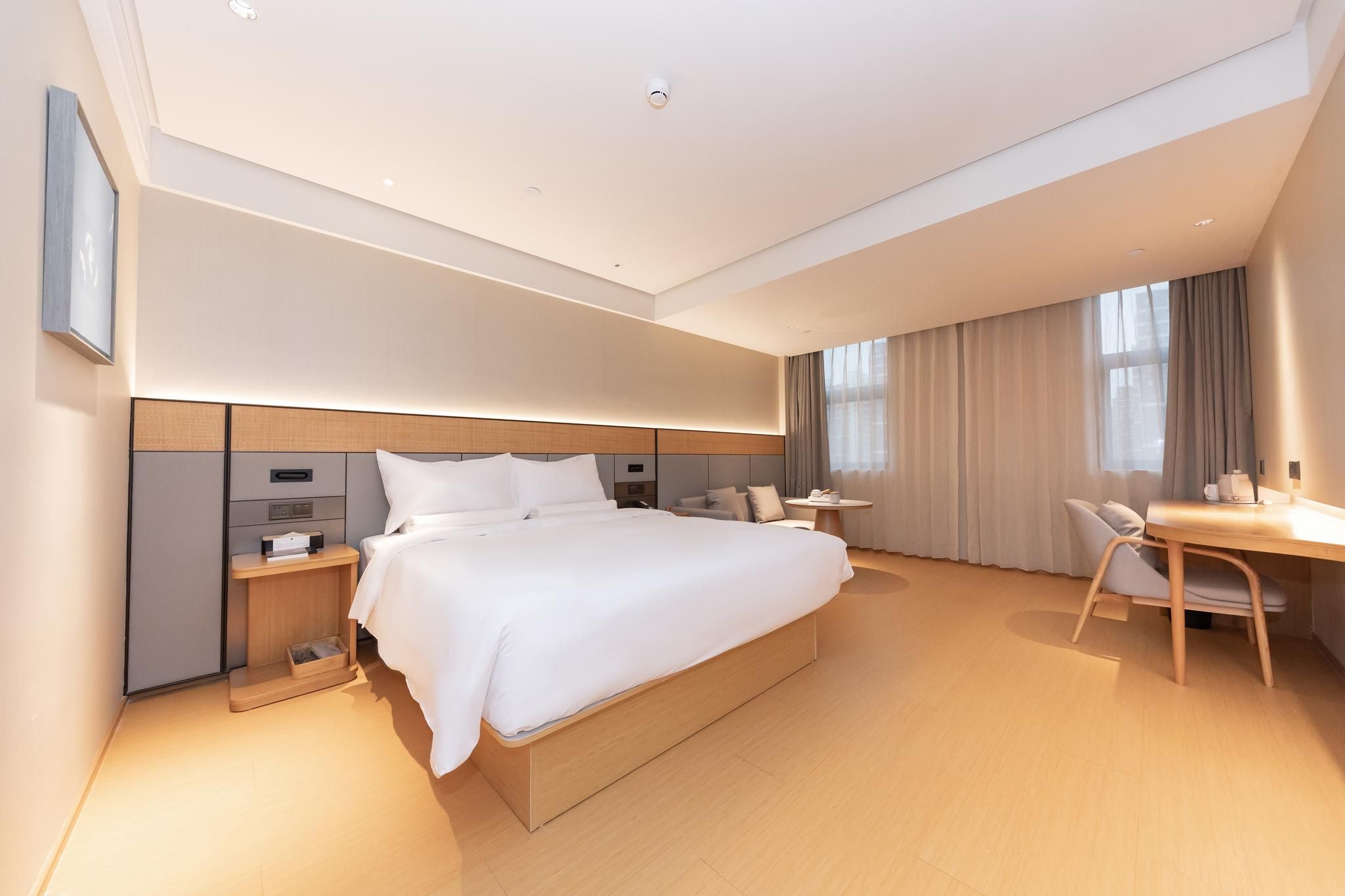 Business Queen Bed Room