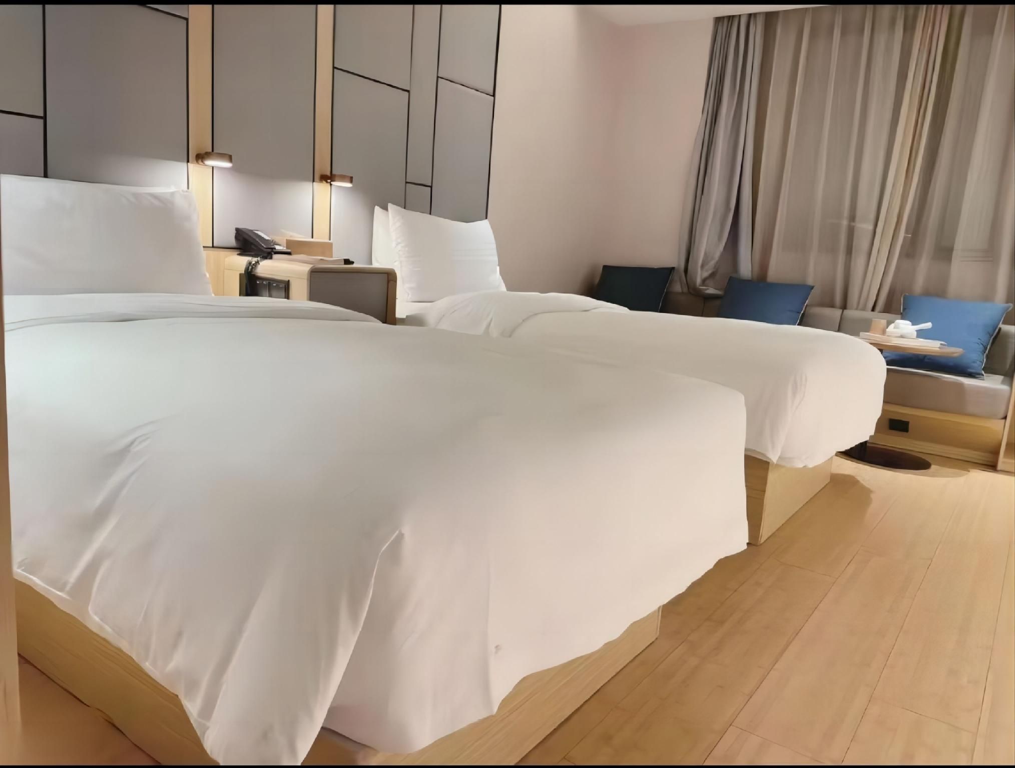 Twin Business Room
