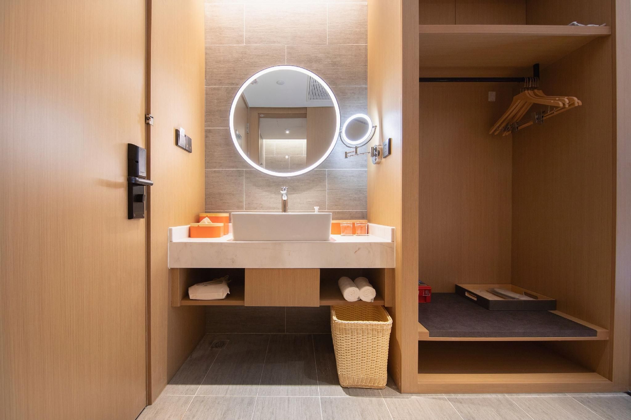 Executive room, Guest room, 1 Queen