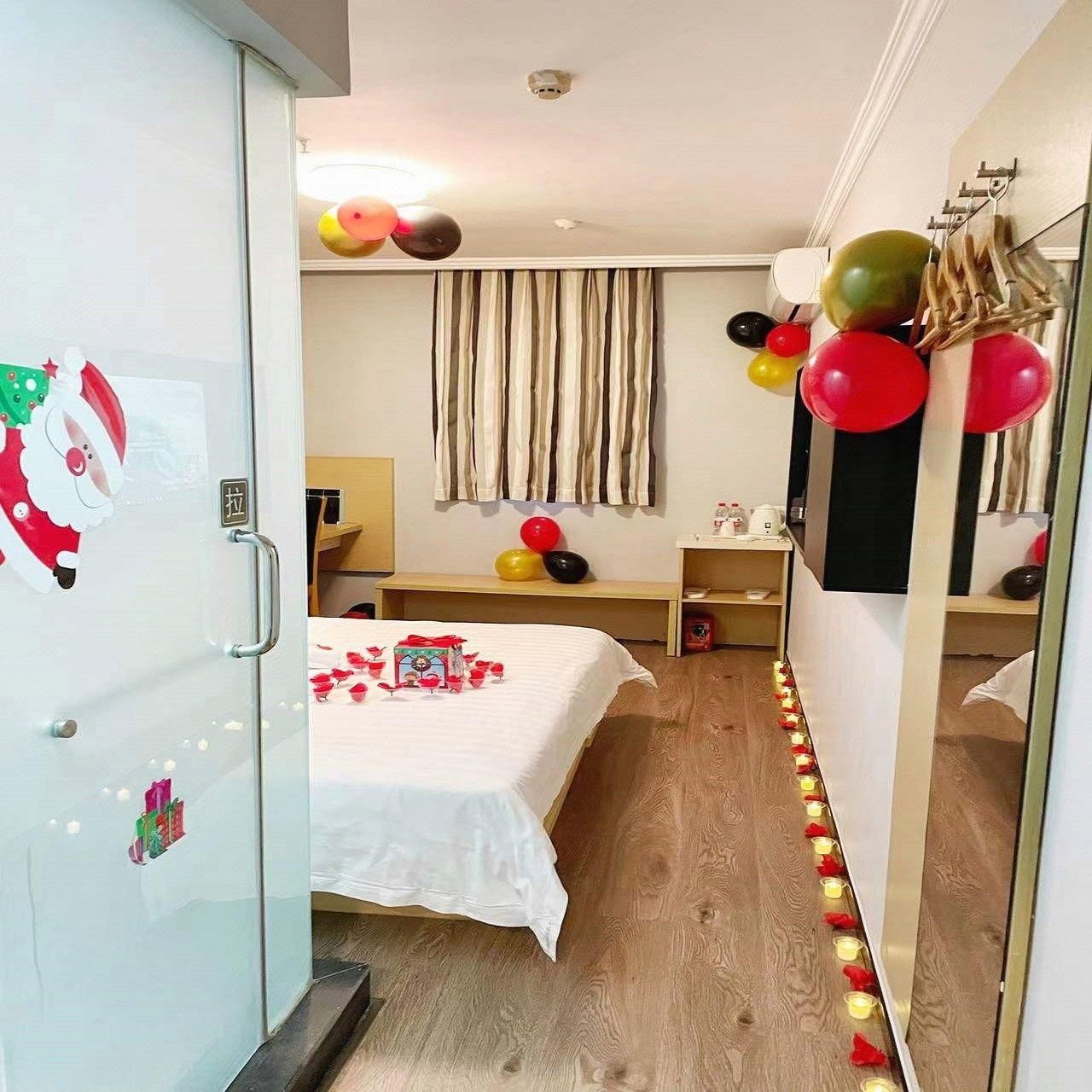 Theme Double Room