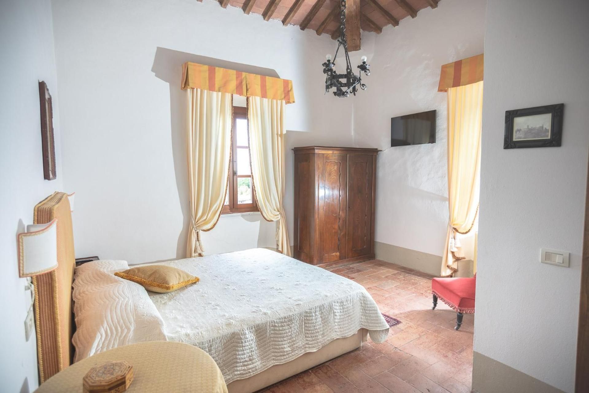 Basic Triple Room