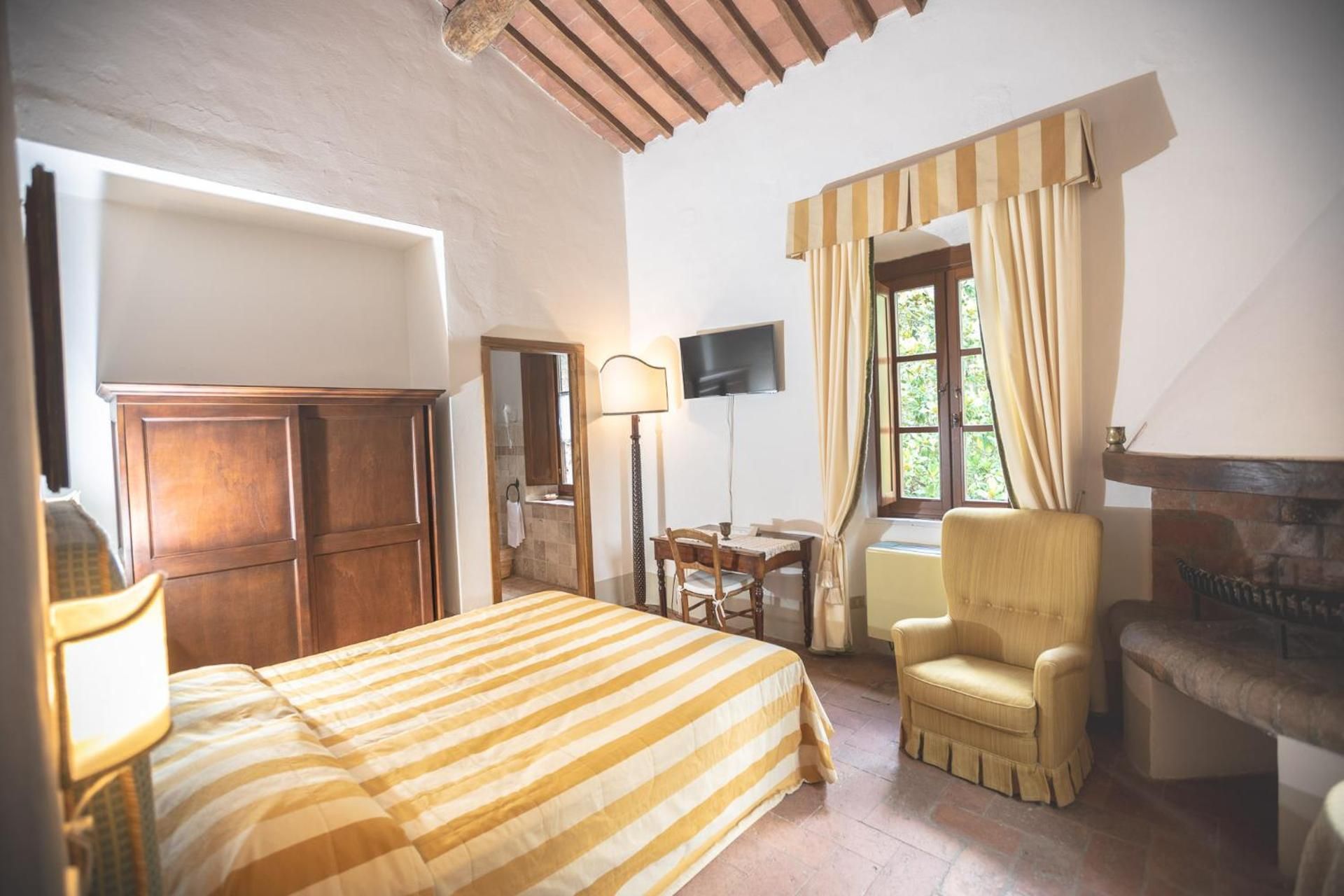 Suite with Garden View