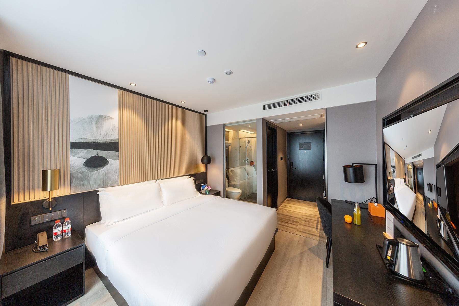Huazhu - 1 Bed Room