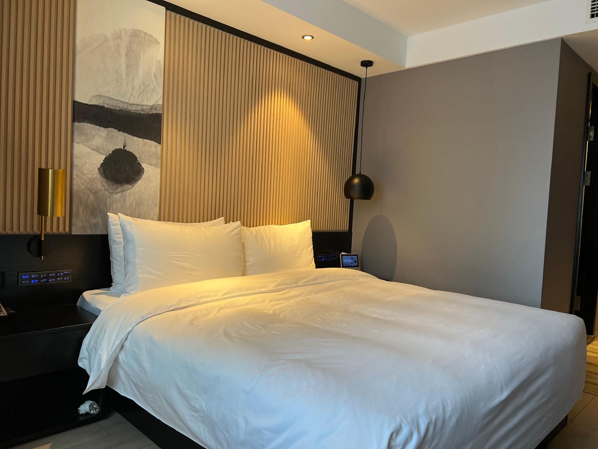 Huazhu - Superior BedRoom