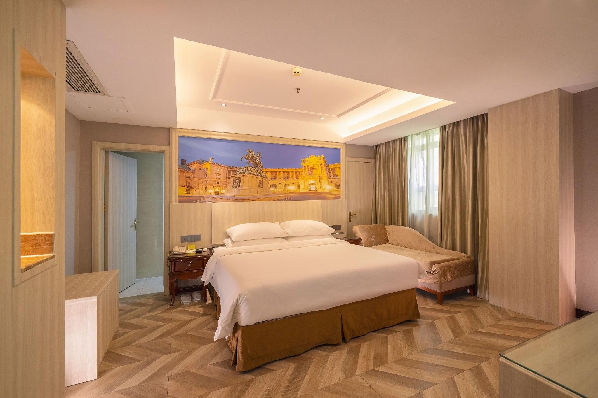 Deluxe Suite Room