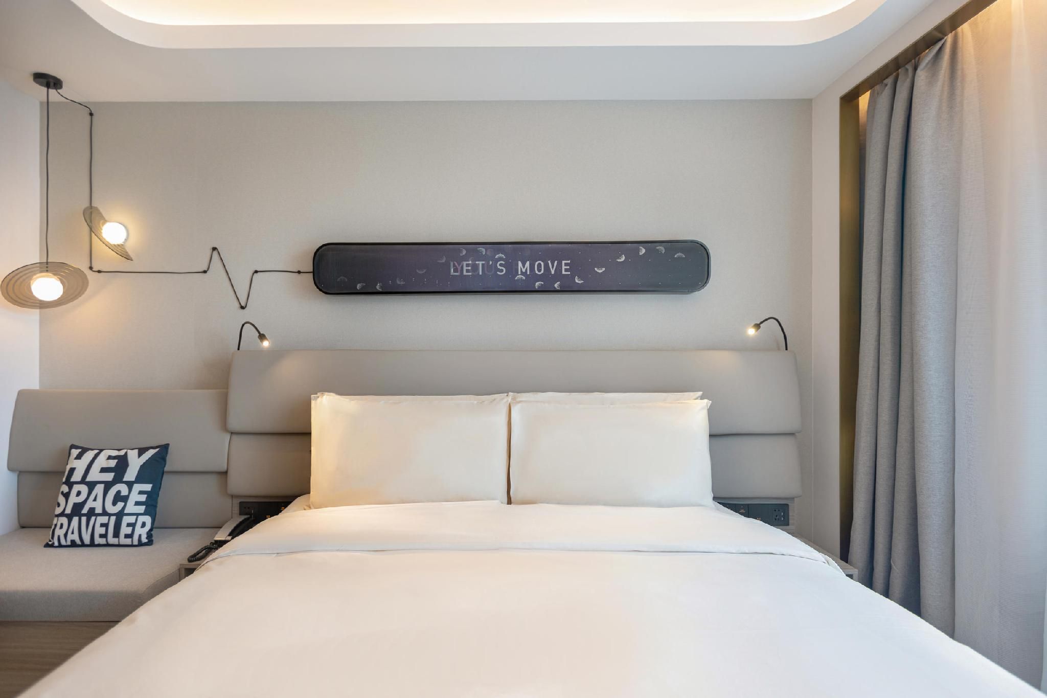 Comfort Queen Room
