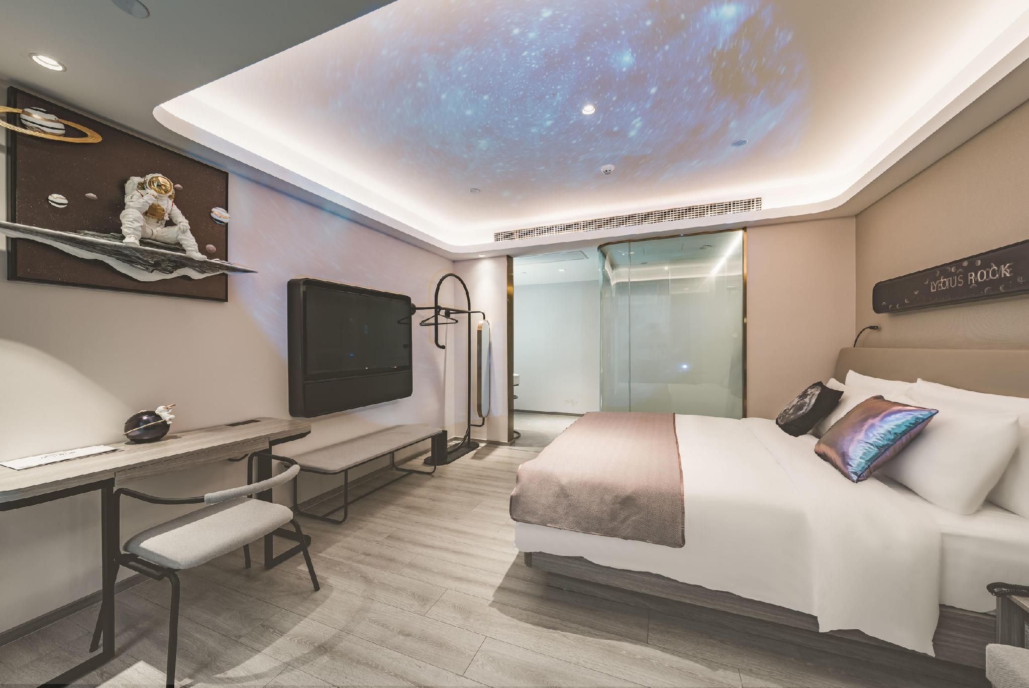 Atour - Aerospace Theme Room