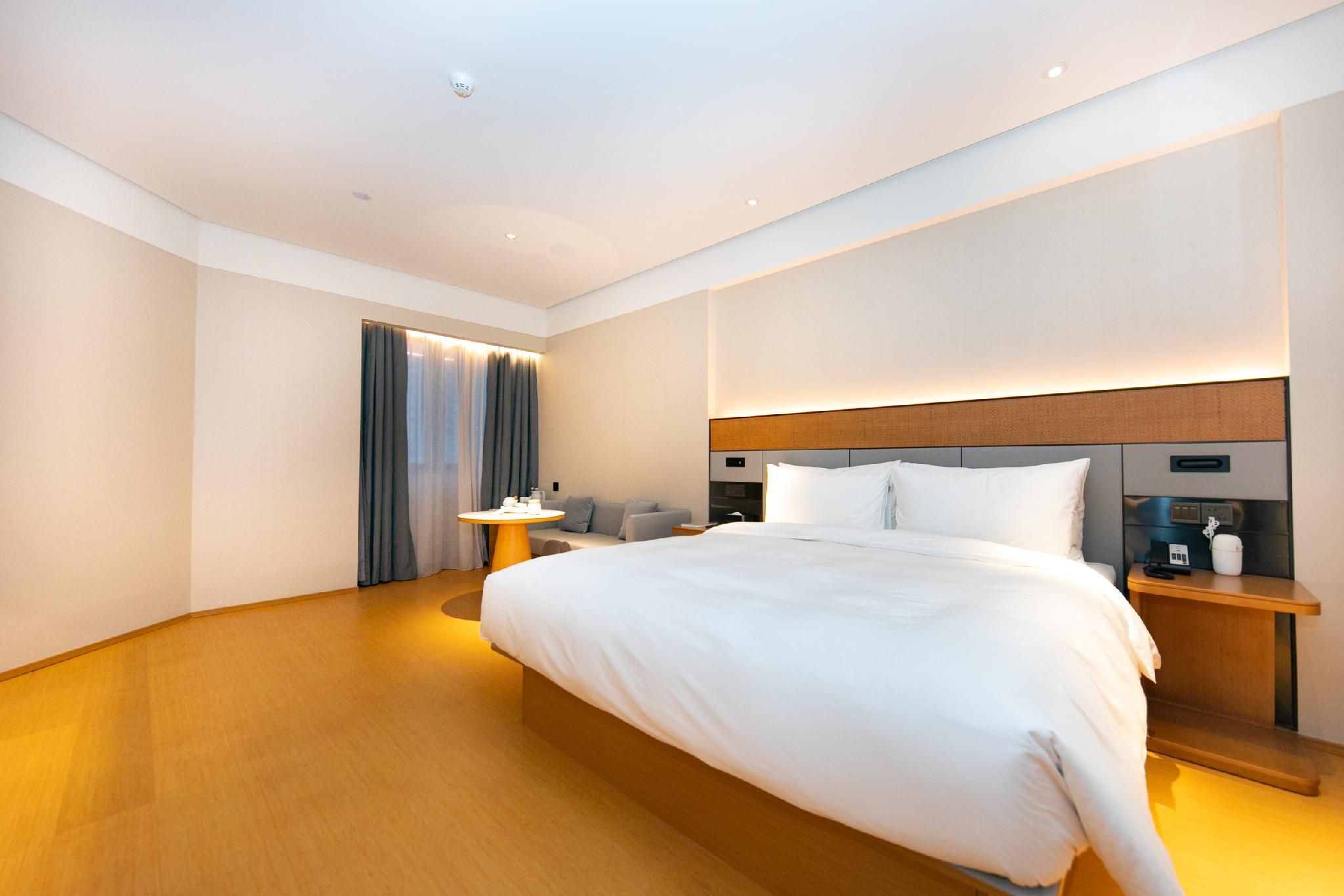 Huazhu - Superior BedRoom
