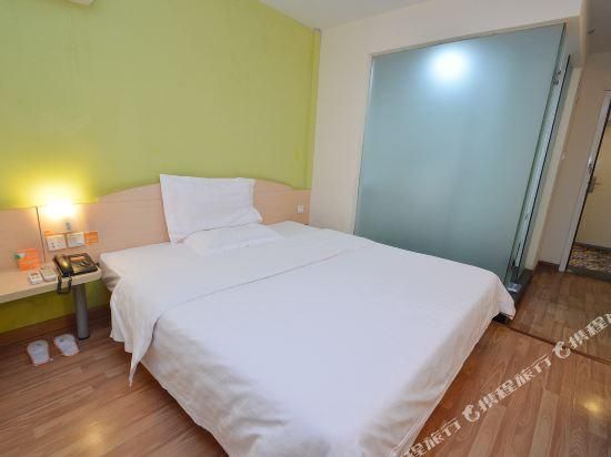 Business Queen Room