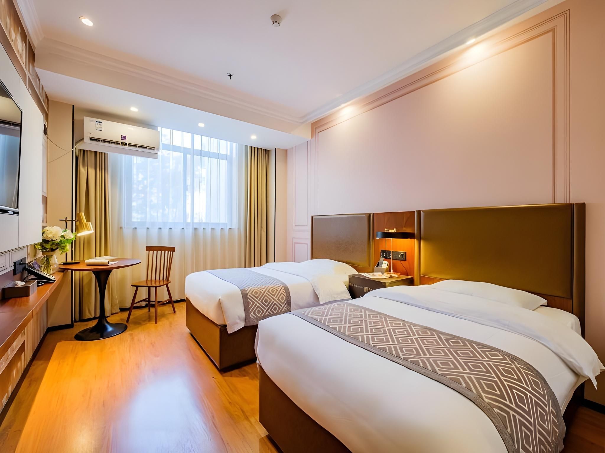 Twin Deluxe Room