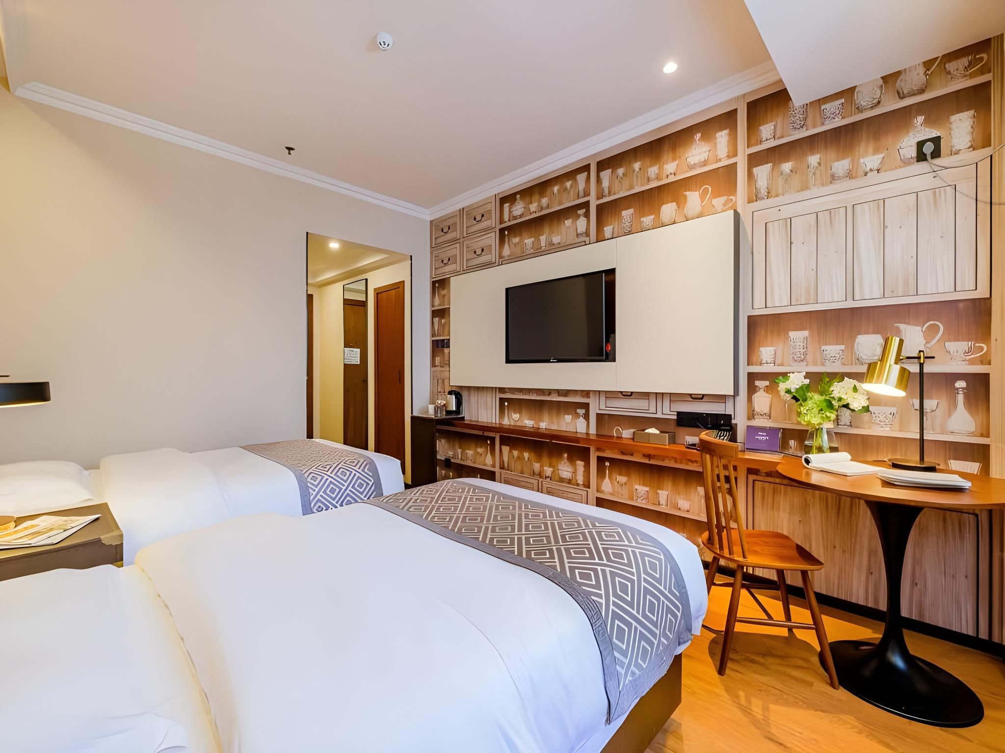 Twin Deluxe Room