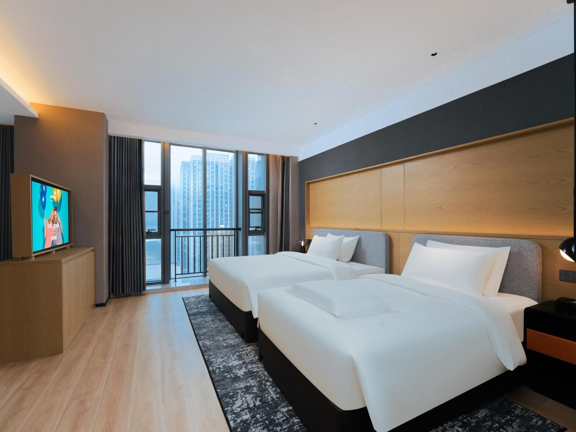 Deluxe Family Room