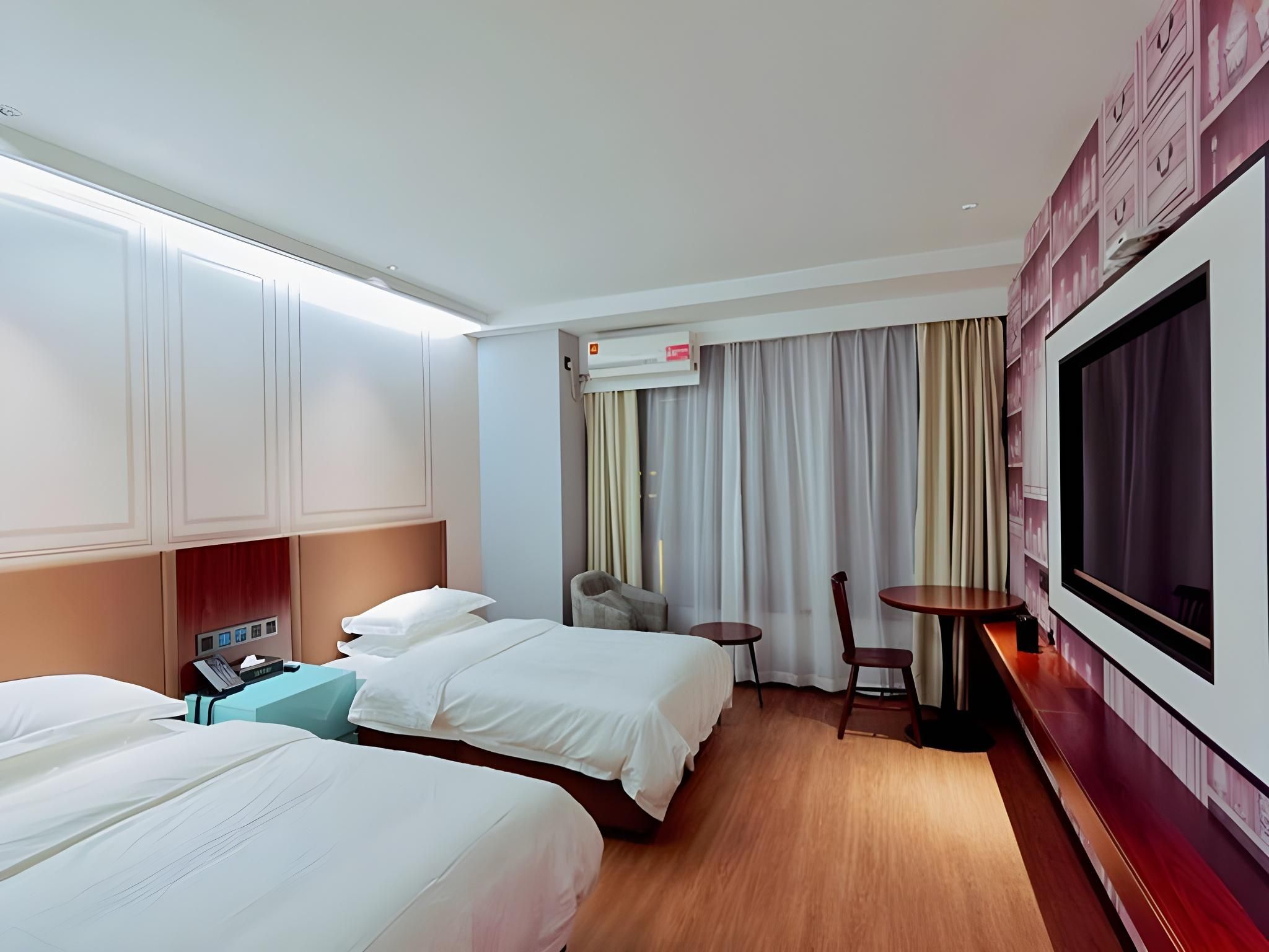 Twin Deluxe Room