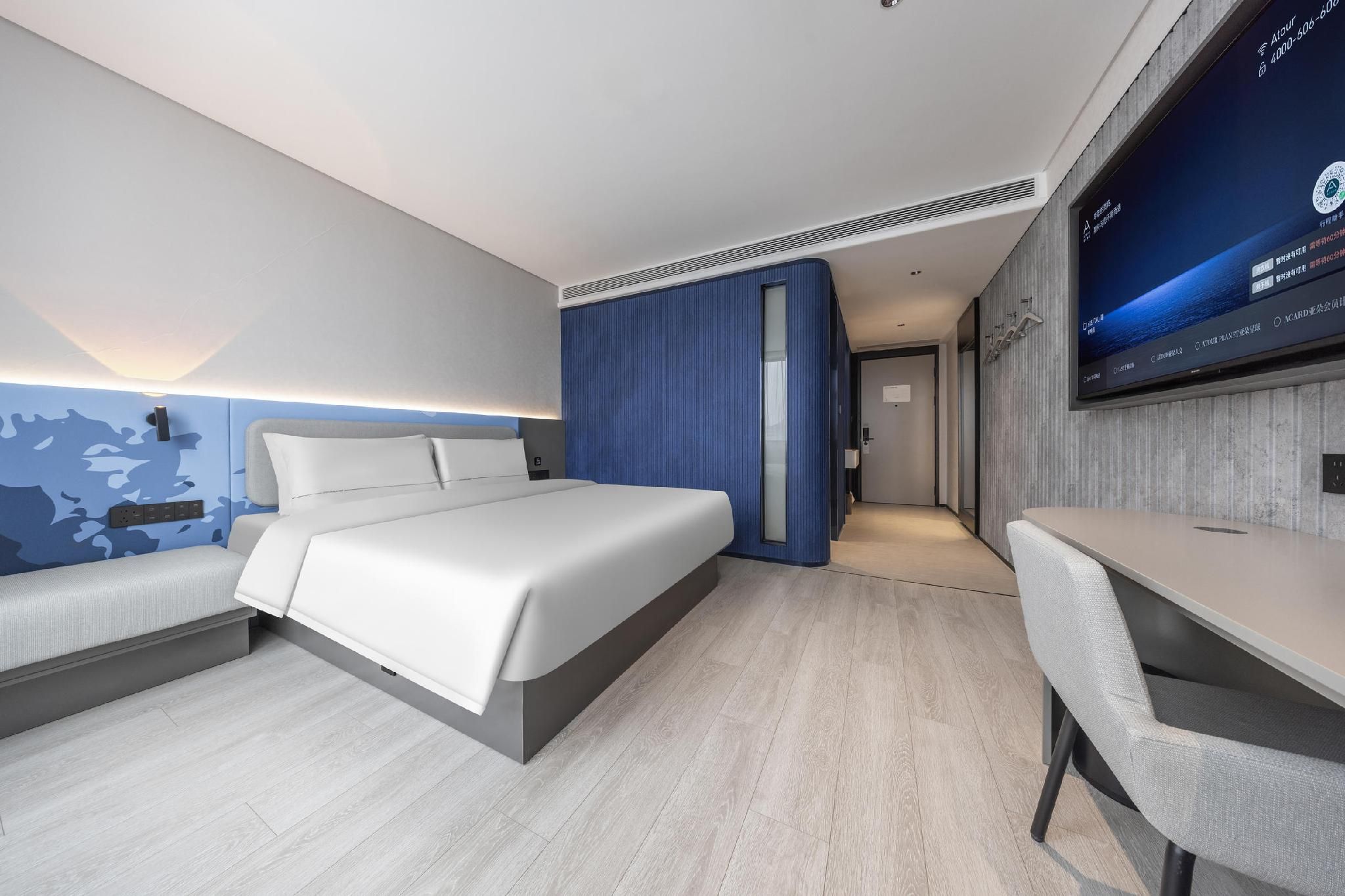 Comfort Queen Room