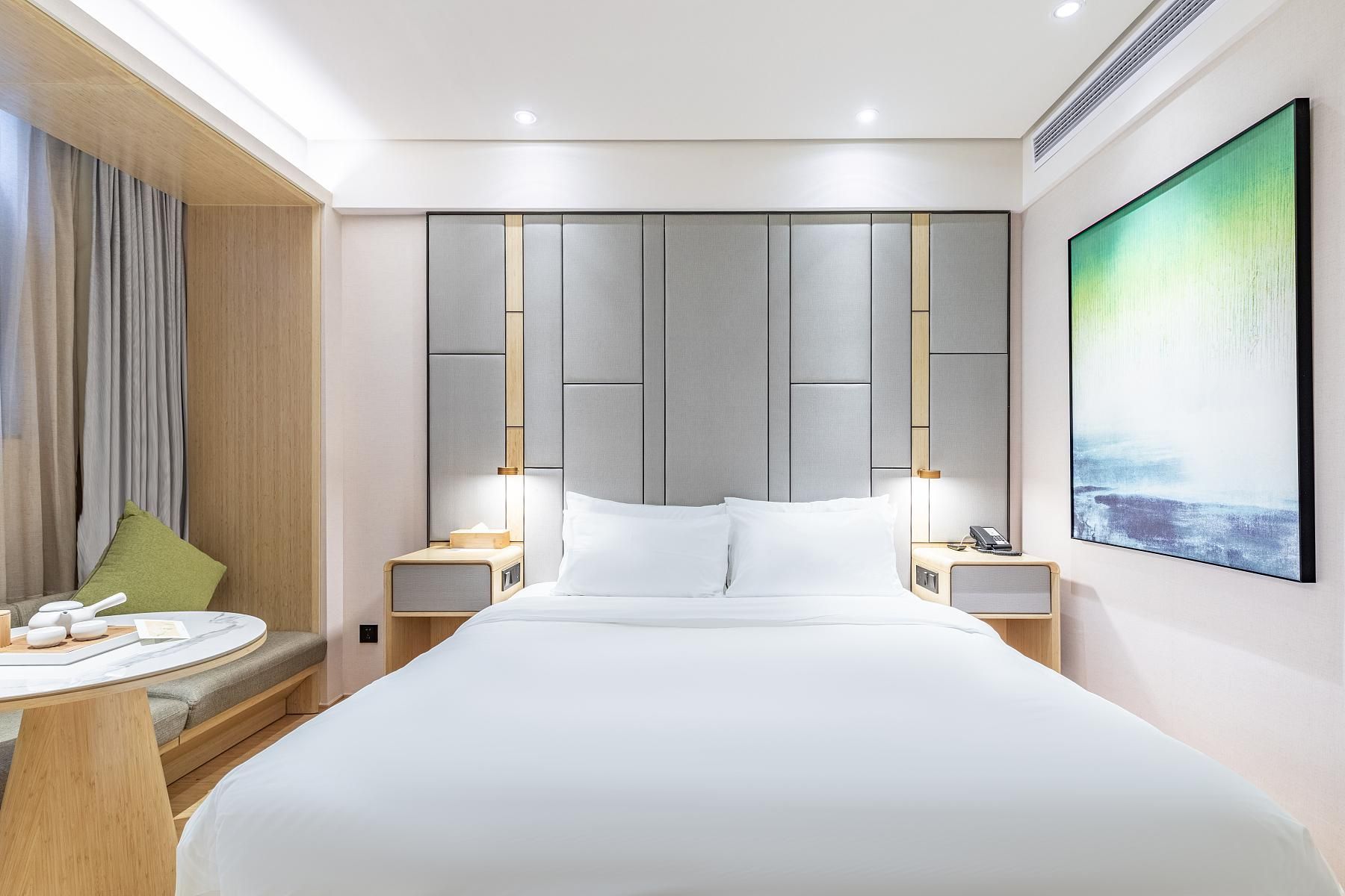 Huazhu - Superior BedRoom