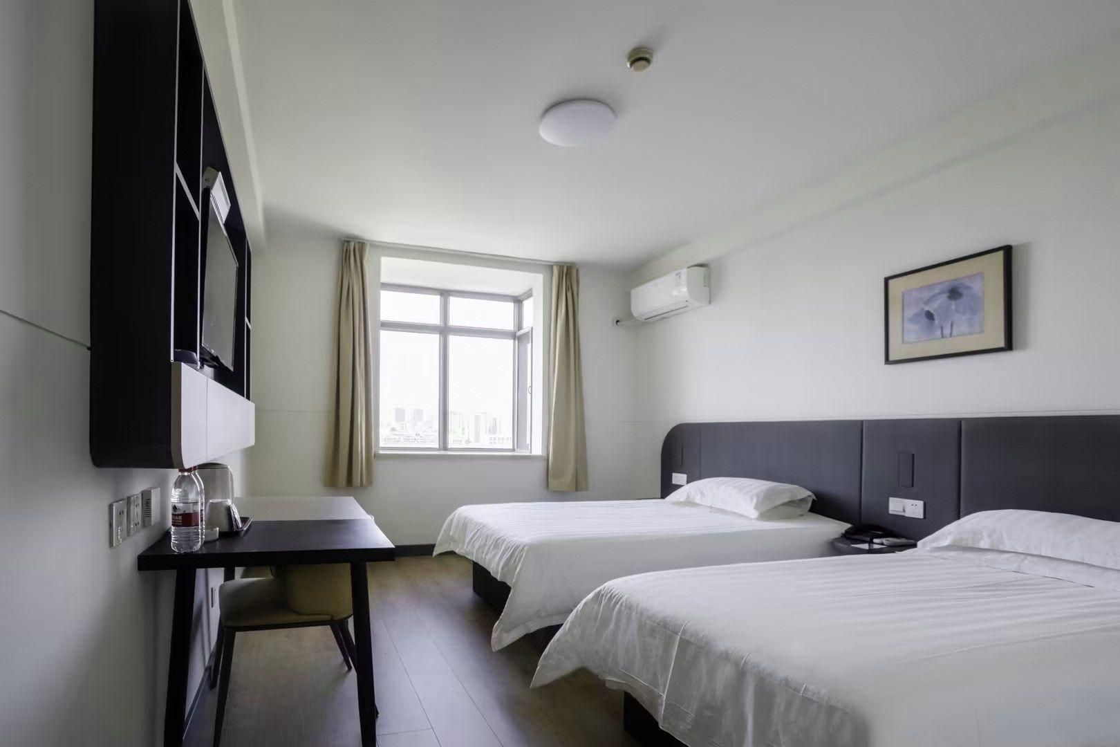 WH - Superior Bed Room