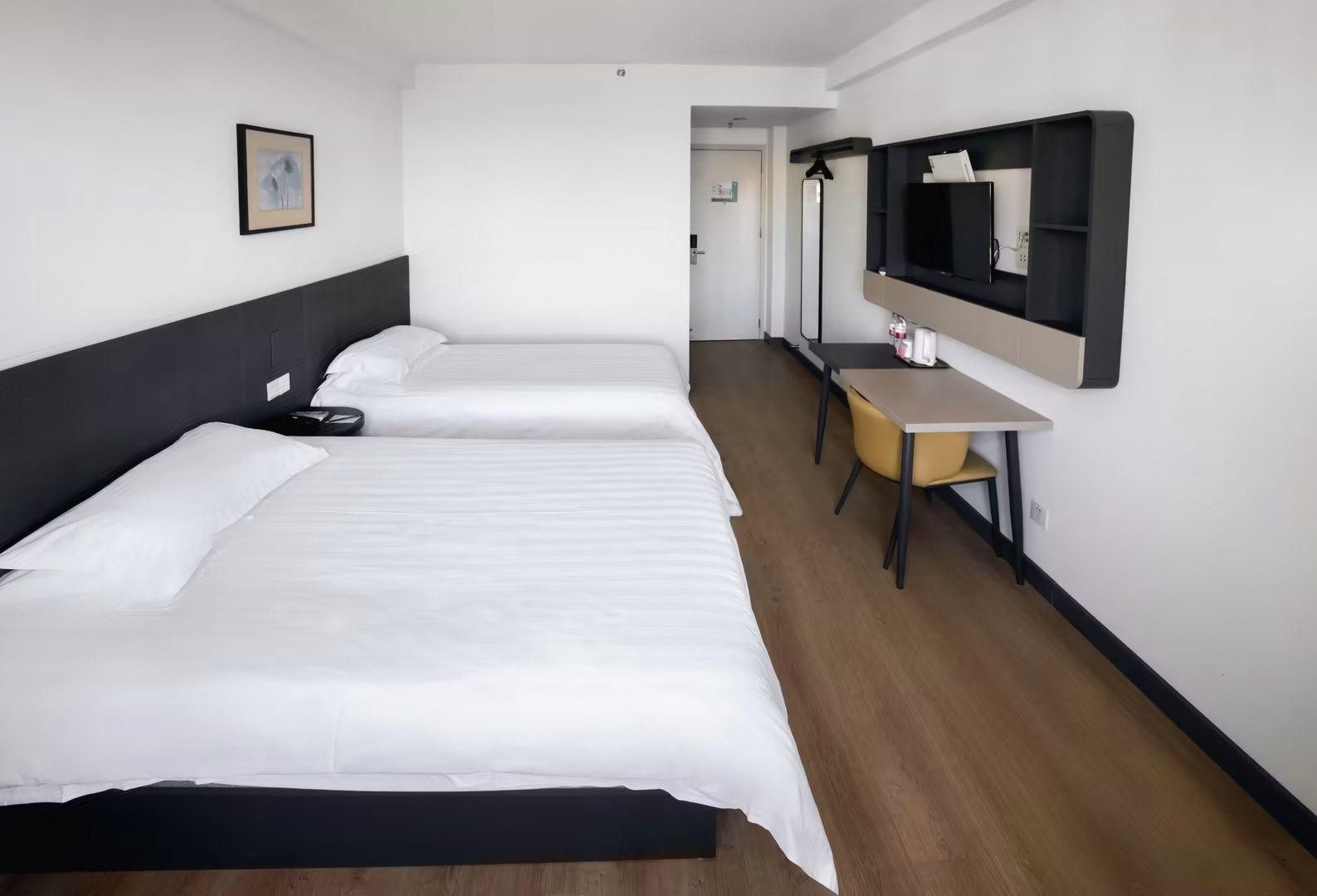 WH - Superior Bed Room