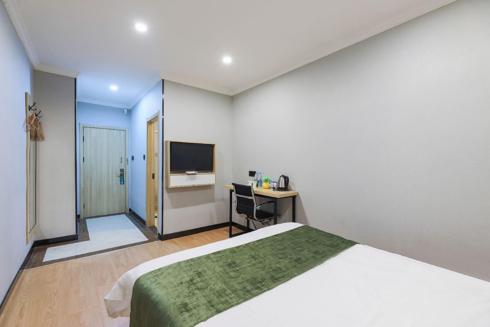 GTI - 1 Bed Guest Room no Window, 1.5M Bed