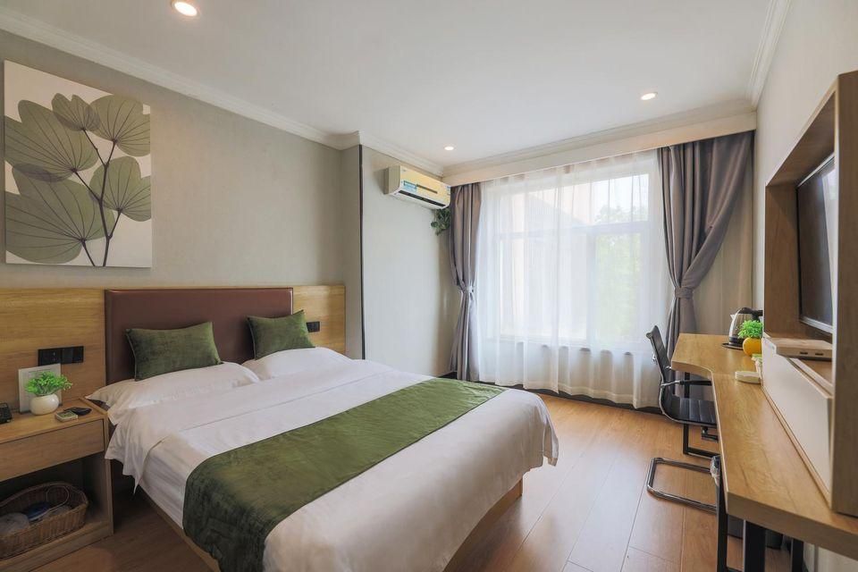 GTR - Guest Room with One 1.8M Bed