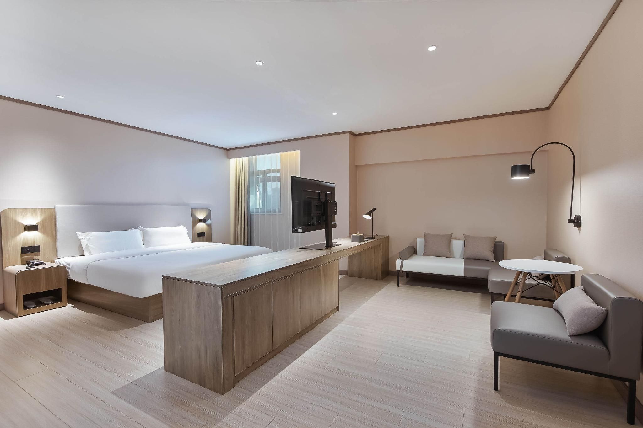 Business Queen Bed Room