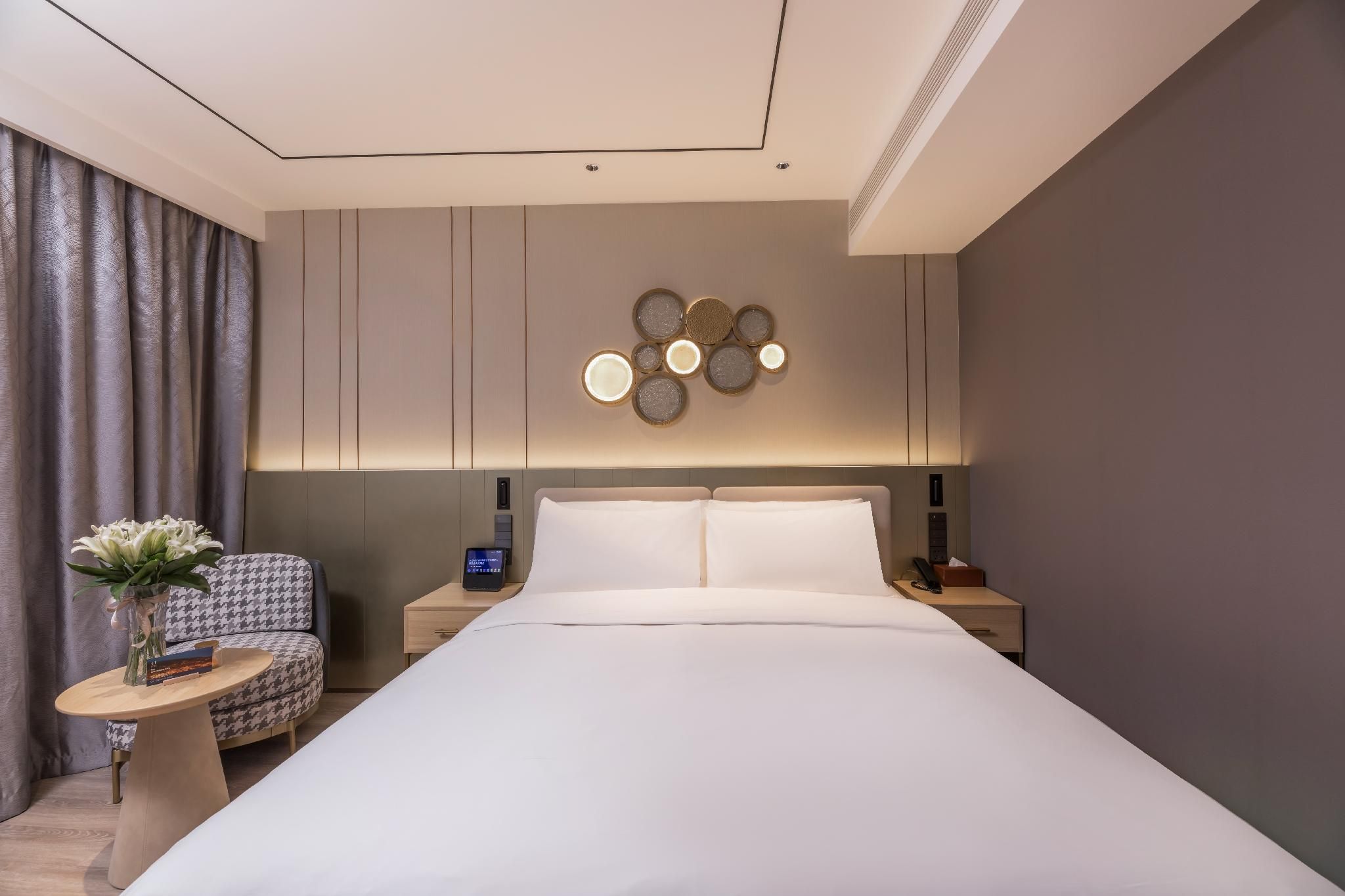 Huazhu - Yueruo Liujin Bed Room