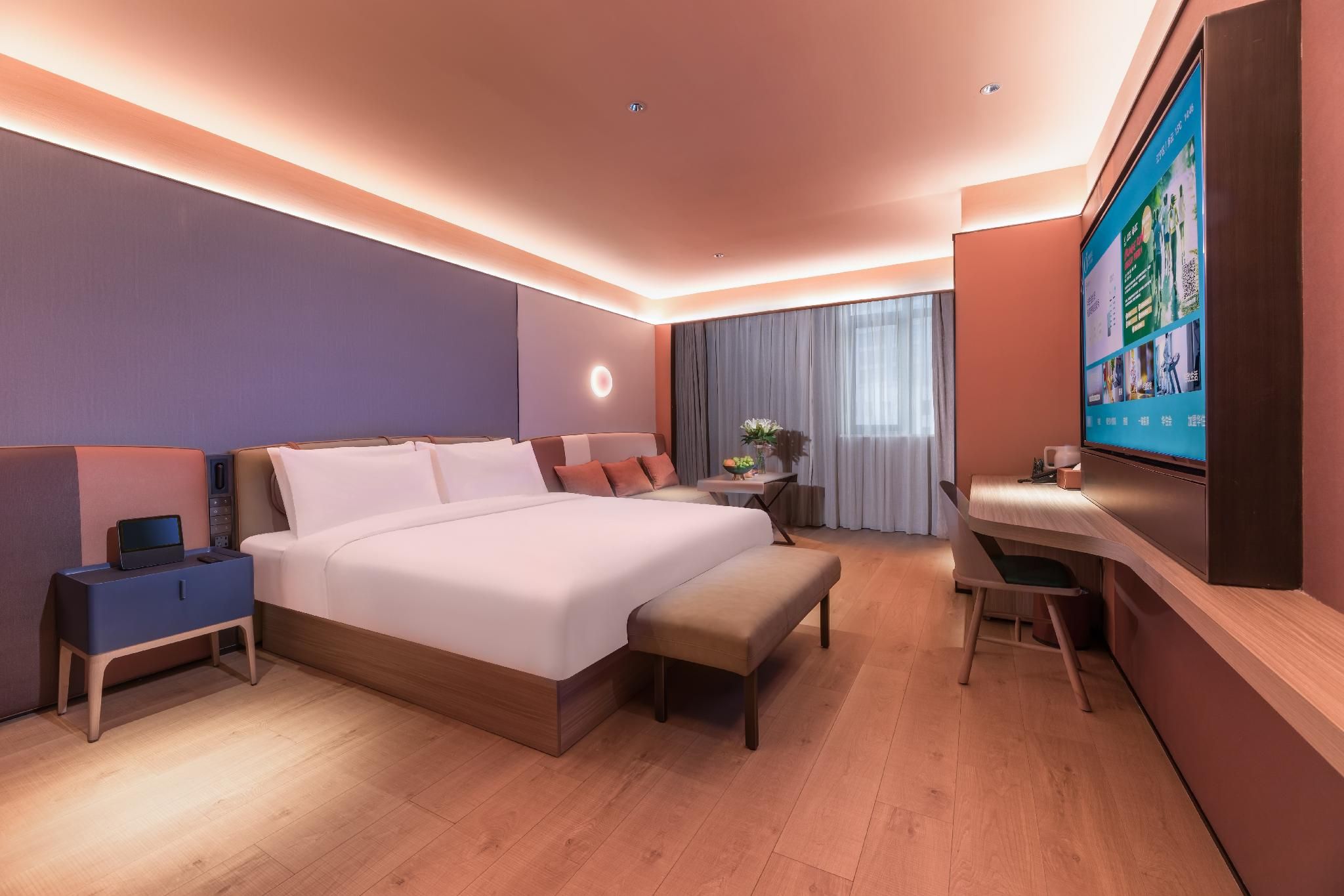 Huazhu - Select Deluxe Bed Room