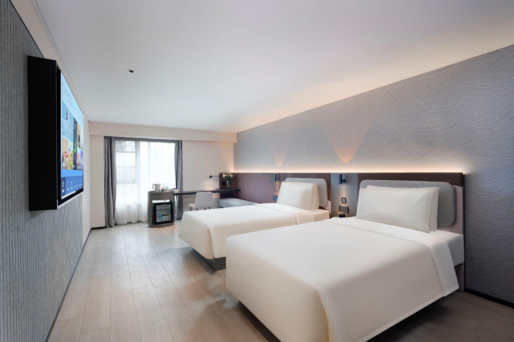 Standard Twin Bed Room