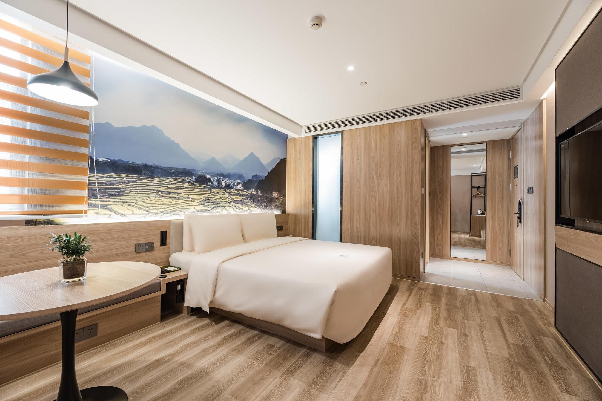 Comfort Queen Room