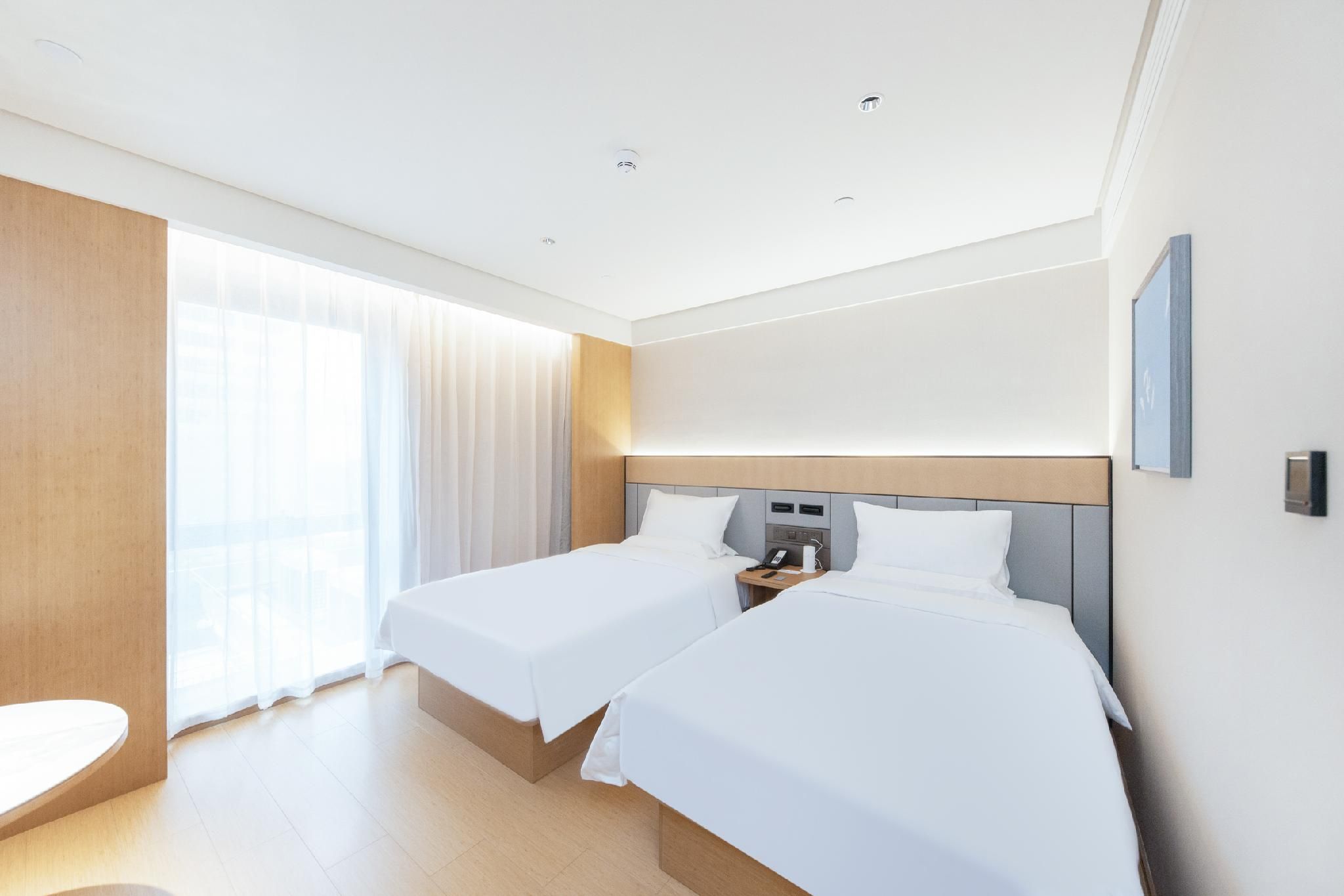 Twin Business Room