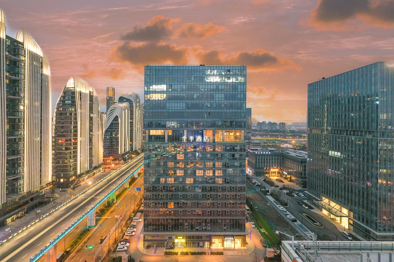 Huazhu - Business Twin Room