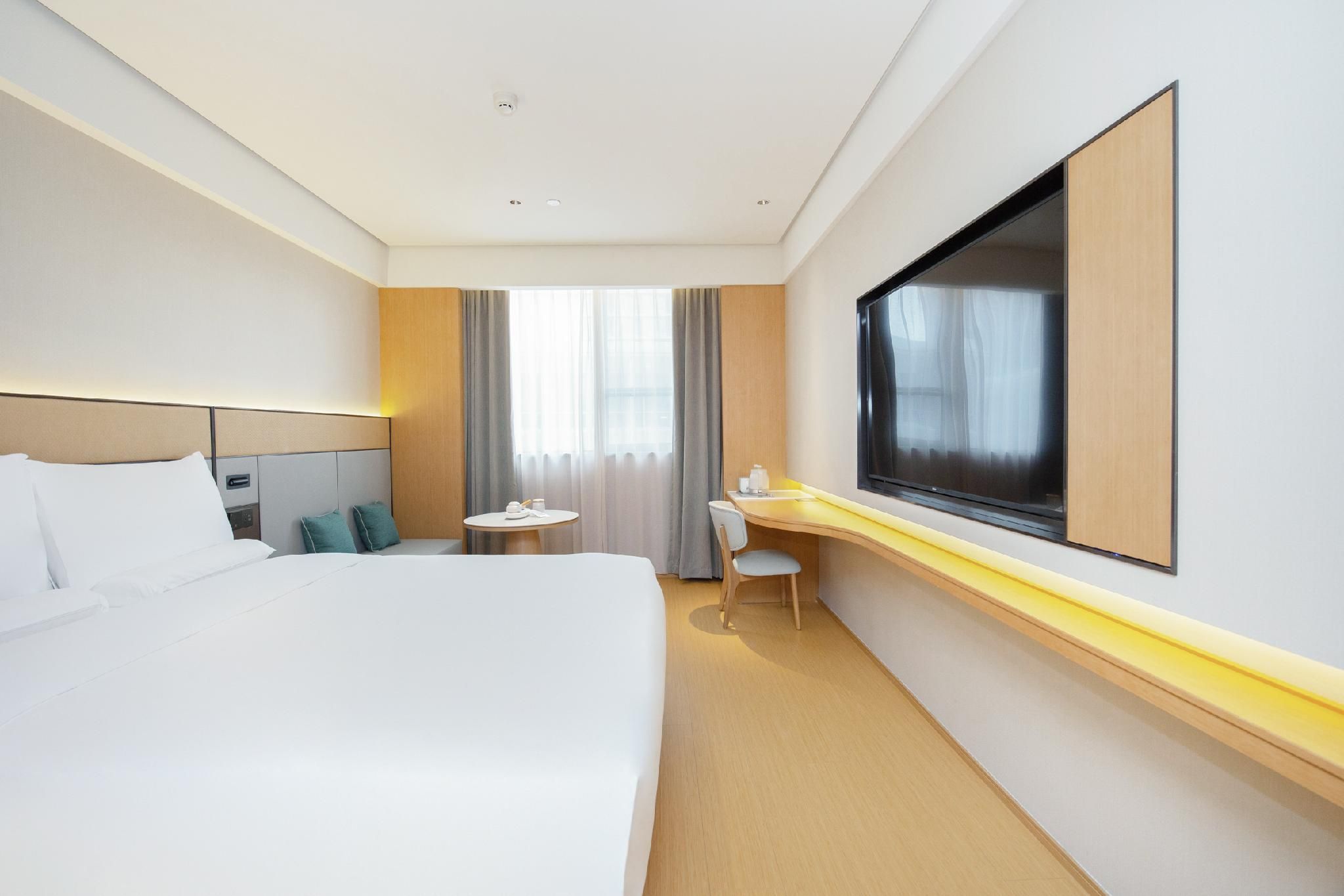 Business Queen Bed Room