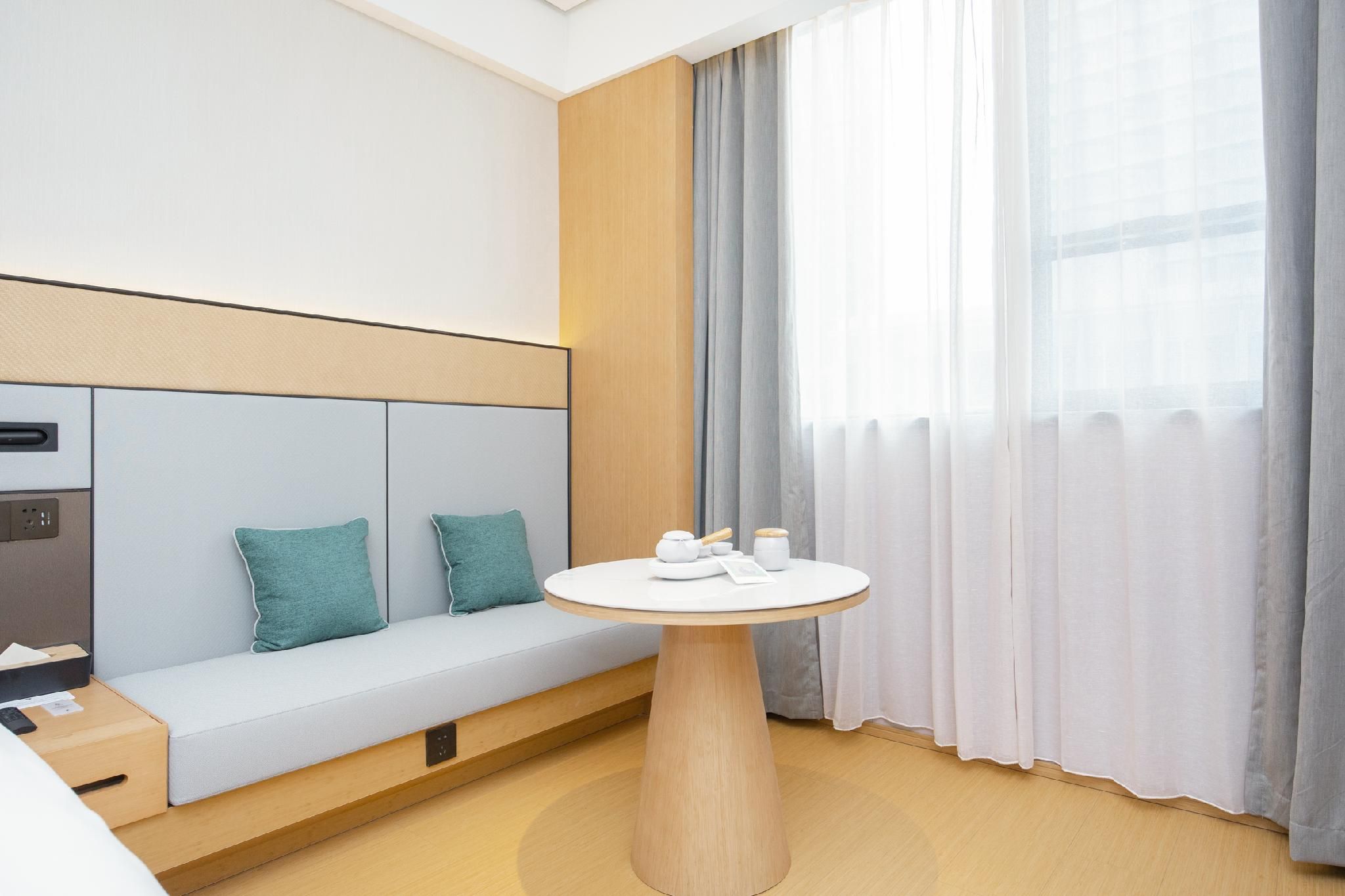 Business Queen Bed Room